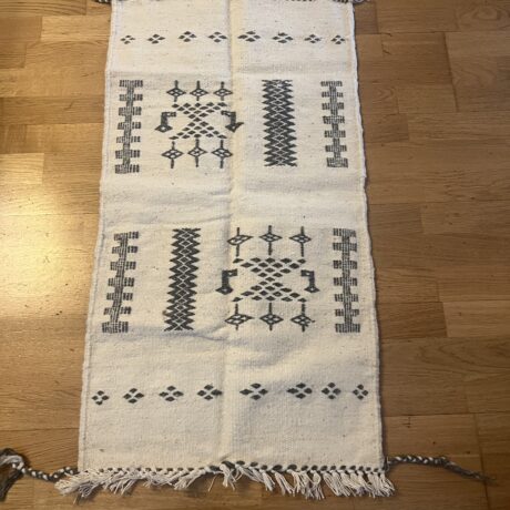 Kilim blanc et gris